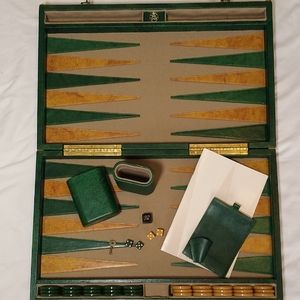 Vintage 1970s Aries backgammon complete set